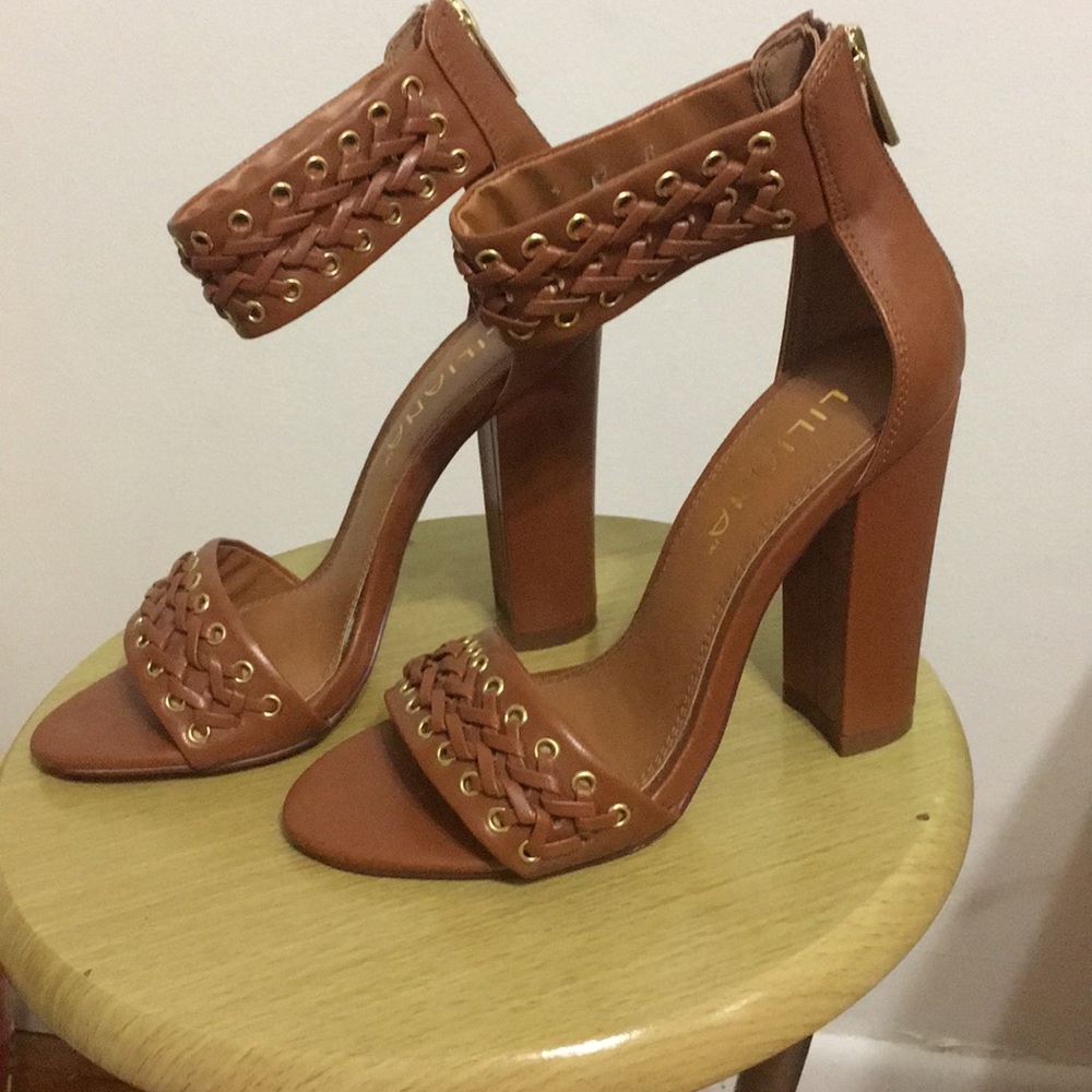 Women shoes new !!!! Size 6